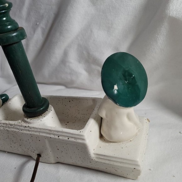 Vintage MCM Leviton Table Lamp Green White Porcelain Asian 2 Figures with Hats - Picture 6 of 11